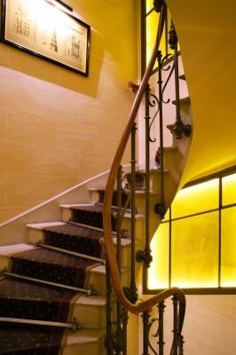 BEST WESTERN PREMIER Hôtel Trocadéro la Tour Paris  –